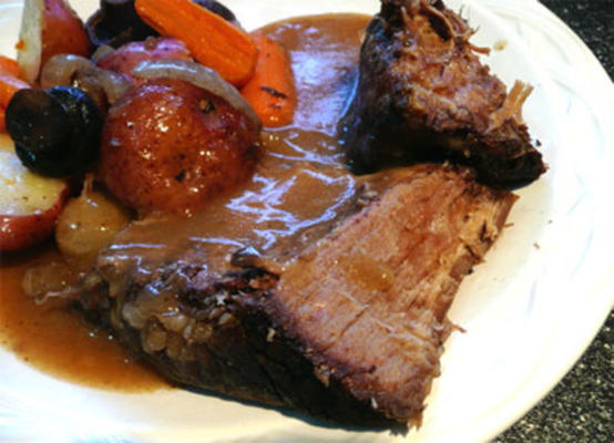 sauerbraten em panela de barro