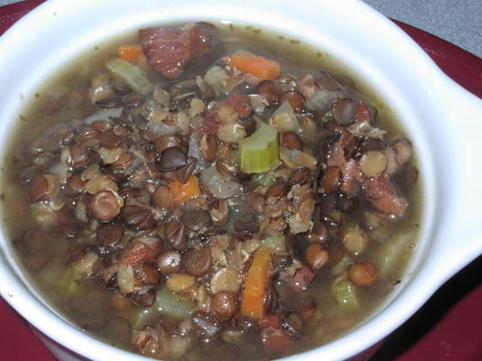 1 hora de presunto defumado e sopa de lentilhas