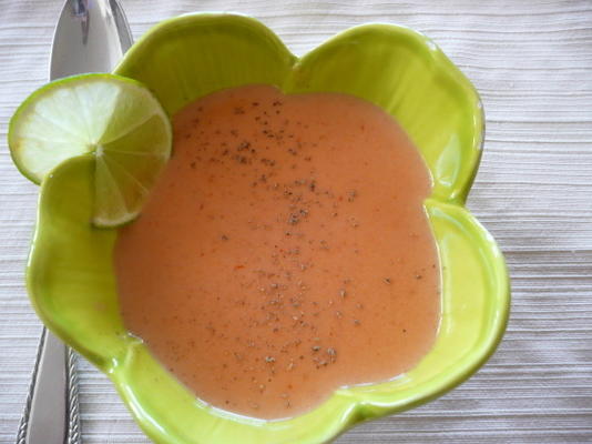 sopa de tomate gengibre caribenha