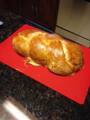 incrível pão de chalá ascensão rápida - um pequeno pão