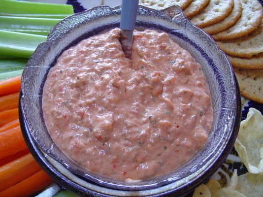 tomate seco e molho de pimenta vermelha assada