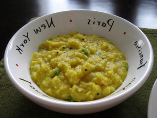 fácil moong dal (purê de ervilhas amarelo)