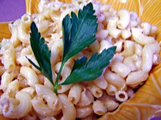 salada de macarrão de atum picante