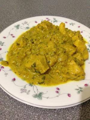methi frango (frango com folhas secas de feno-grego)