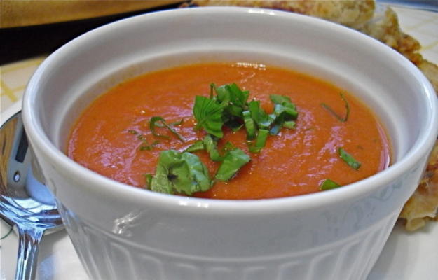 (copiador) sopa de manjericão de tomate da madeline