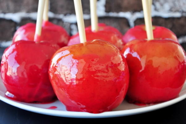 maçãs doces de halloween