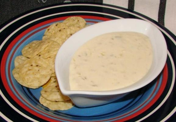 chile con queso (molho de queijo derretido)