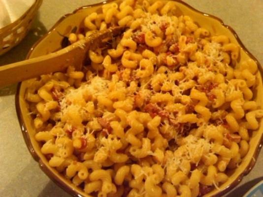 cavatappi amatriciana de carrabba (massa de prato lateral)