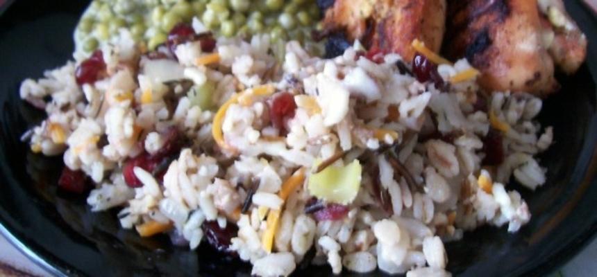 Arroz selvagem com cranberries e nozes