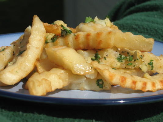 batatas fritas fáceis de alho
