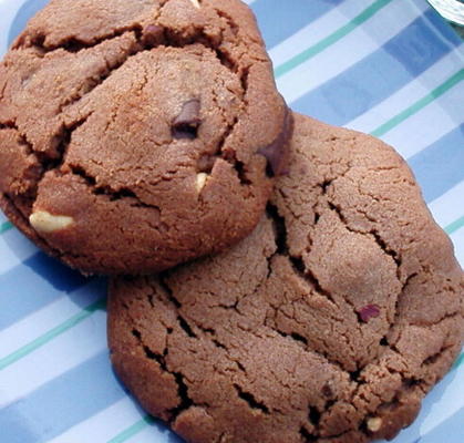 biscoitos de amendoim de pedaço de chocolate duplo