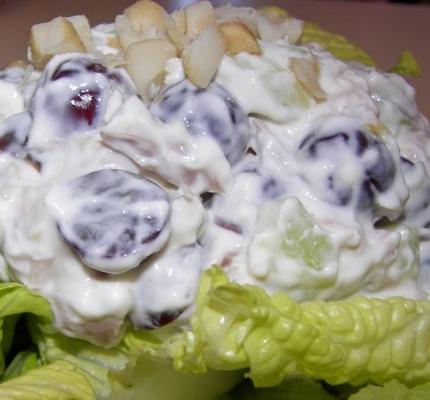 frango irresistível e salada de uva