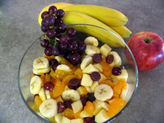 refrescante salada de frutas frescas