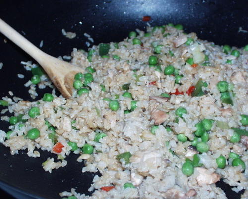 arroz integral de frango frito