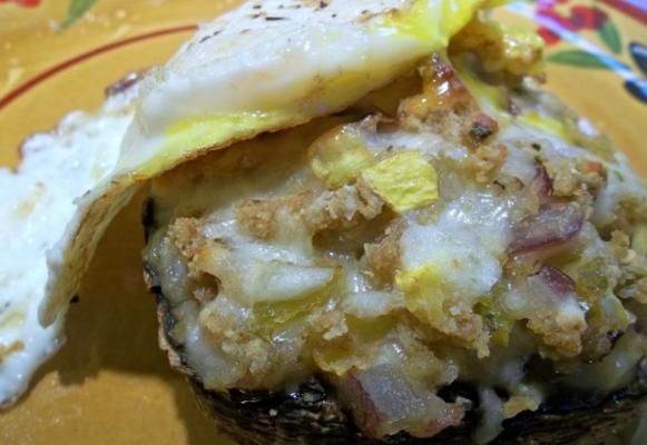 O mais incrível portabello, ovo e veggie cozido pequeno-almoço