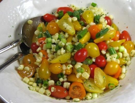 salada de milho e tomate com molho de coentro