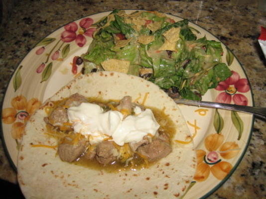 salada de tortilha em estilo mexicano