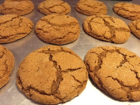 bolinhos de melaço revestidos de açúcar