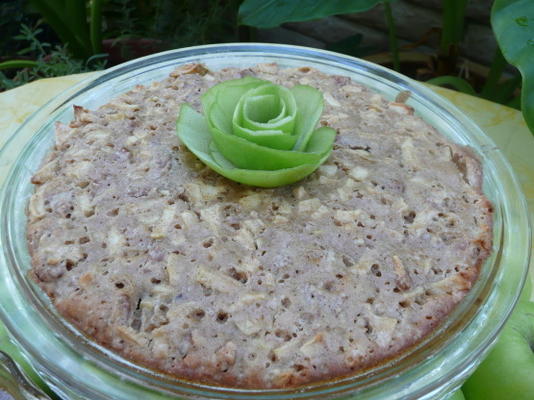 bolo de torta de maçã com molho de manteiga de rum