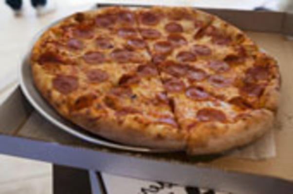 receita de massa de pizza de estilo de restaurante por peso