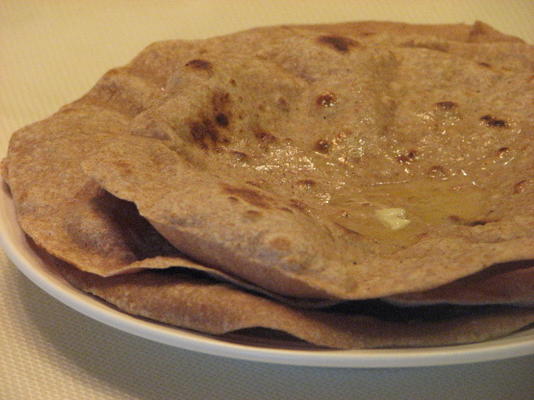 chapatis (pão sírio indiano ou queniano integral)