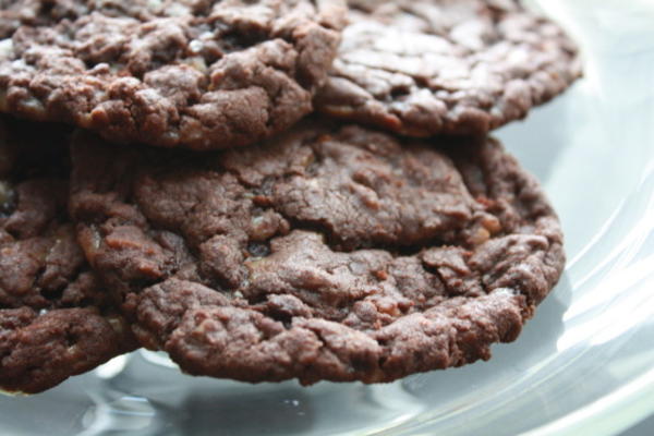 biscoitos de caramelo de chocolate rápidos e fáceis
