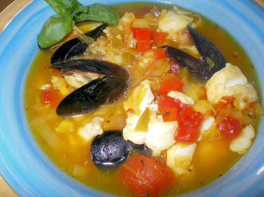 sopa de peixe provencale