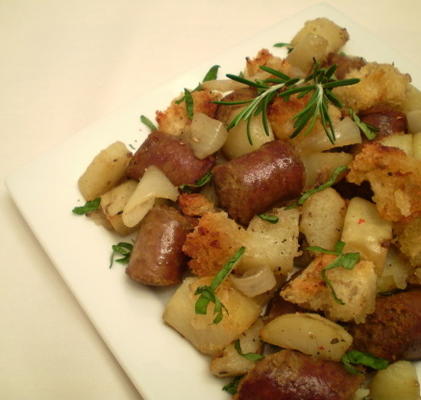 salsichas com batatas e alecrim