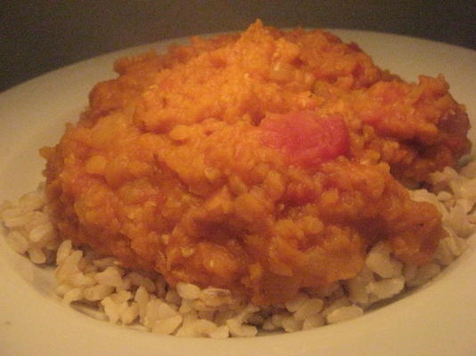 dhall (curry de lentilha e tomate)