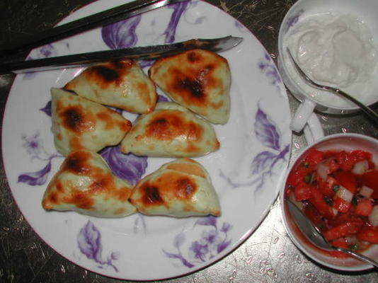 pierogies crostini, com duas coberturas