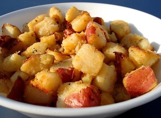 batatas grelhadas ou batatas assadas na grelha