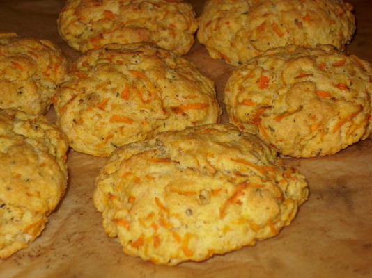 Biscoitos de cenoura e erva