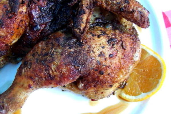 frango feliz crocante spatchcocked com molho de laranja rico