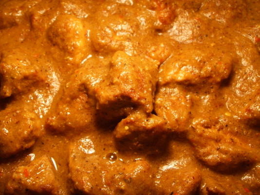 vindaloo (carne de porco quente e azeda)