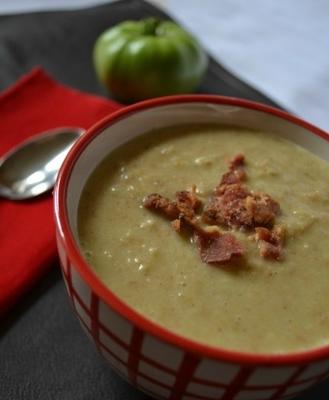 sopa de tomate verde