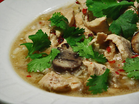 sopa clara tailandesa com chile doce e azedo