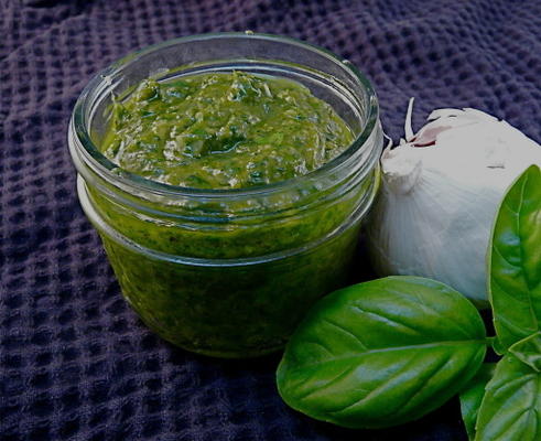 pesto de alho assado simples