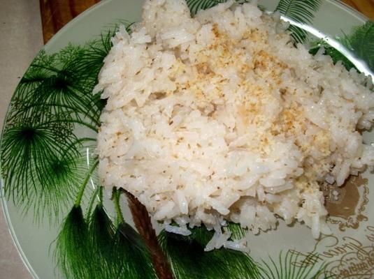 arroz de coco torrado