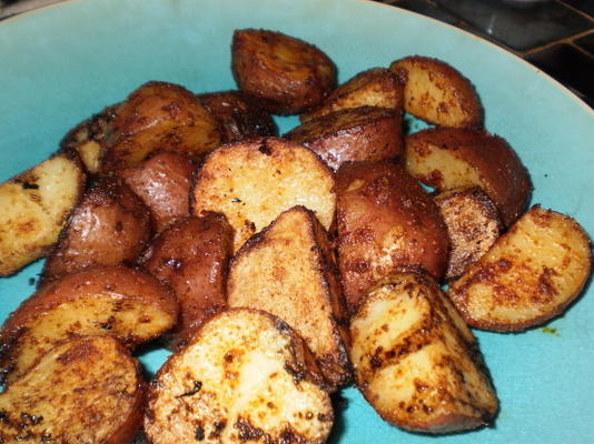 pimentão vermelho crusted grelhado batatas novas