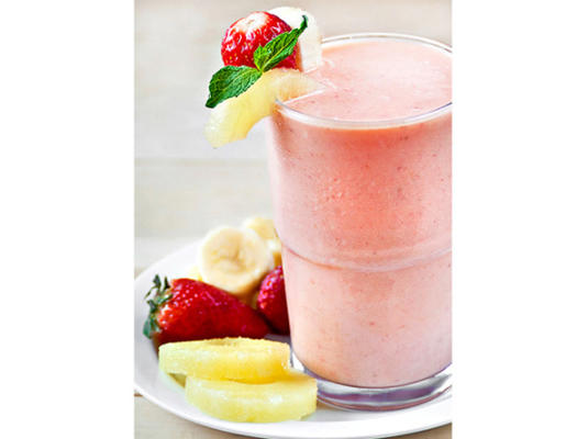 smoothie de banana abacaxi de morango