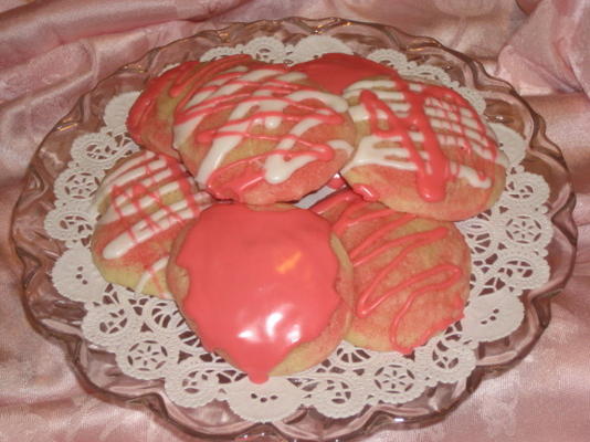 doces cor-de-rosa (bolinhos de amêndoa bem cor-de-rosa)