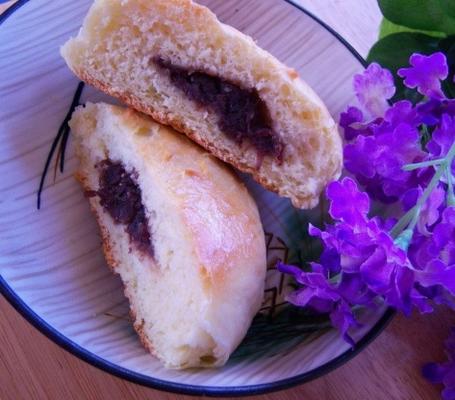 anman - pãezinhos com pasta de azuki (feijão vermelho doce)