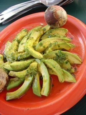 abacate com limão e pimenta