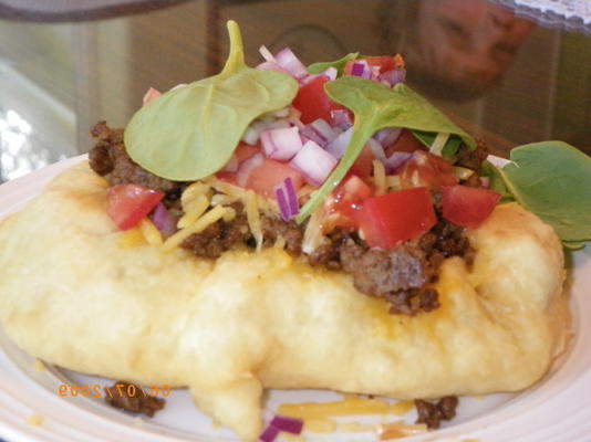 tacos de pão frito de estilo indiano de Califórnia