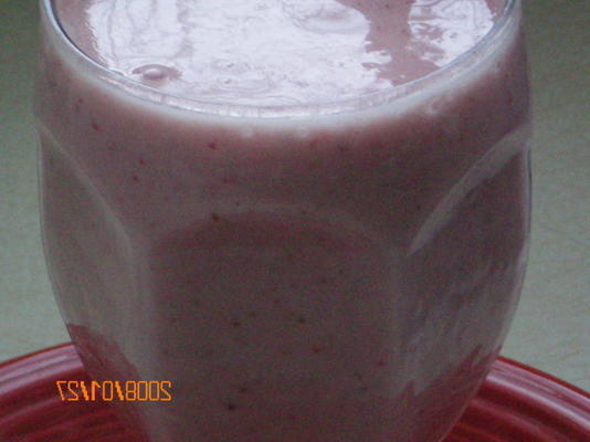 smoothie de banana morango simples