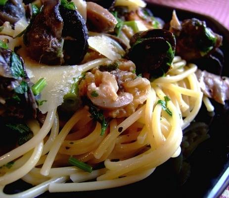 escargots borgonheses com esparguete
