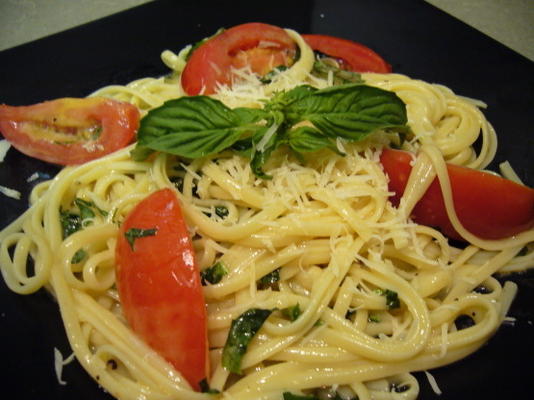 brie e tomate linguine