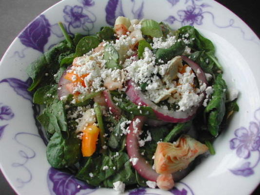 salada de feijão branco italiano e alcachofra