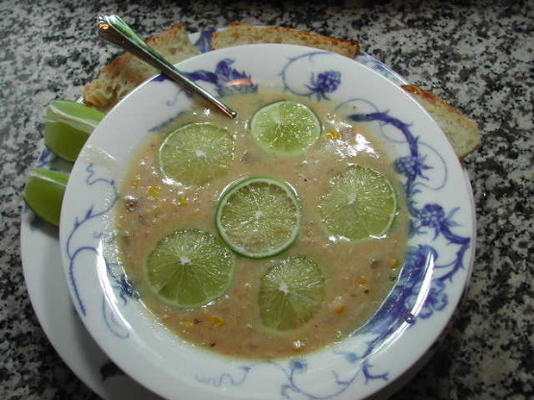 sopa de milho boliviana