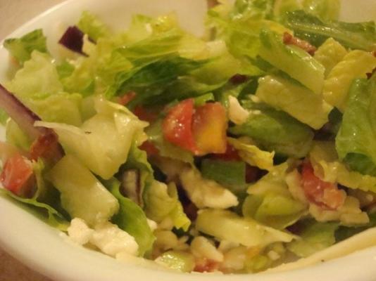 salada grega com bacon